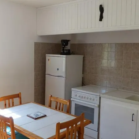 Apartment La Glepe Aveze (Gard)